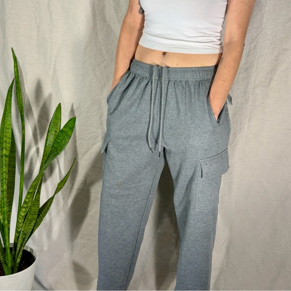 Gray Automet Sweat Pants with Drawstring Waist. Cargo Pocket Style Size Small.